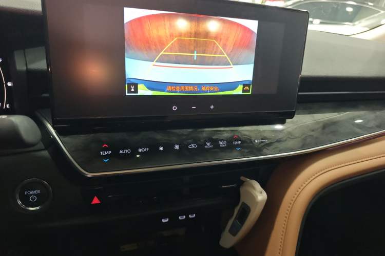 Used Toyota Camry 2024 Dual-Motor 2.0 HGVP Luxury Edition
