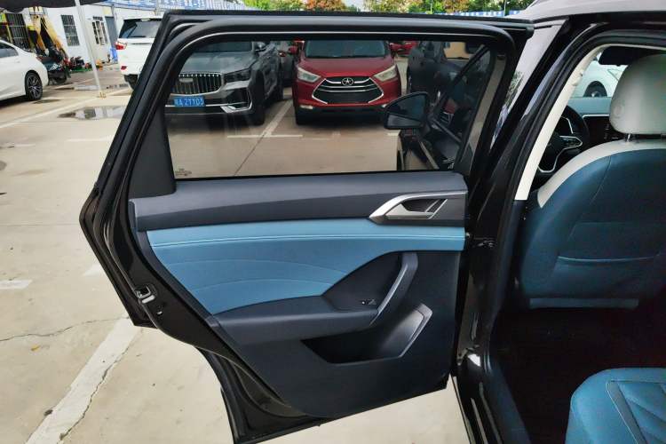 Used Volkswagen Tharu 2023 300TSI Two-Wheel-Drive Moonlight Edition
