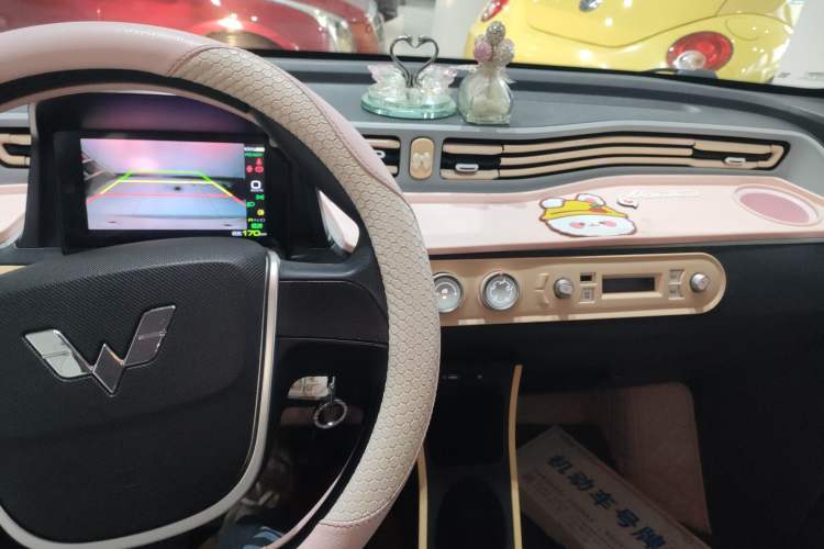 Used Wuling Hongguang MINIEV 2021 Macaron Premium Model – Lithium Iron Phosphate
