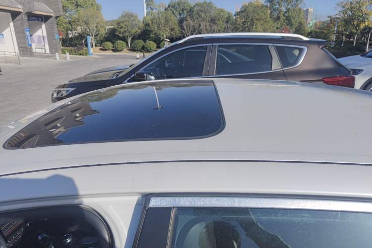 Used BMW 5 Series 2014 525Li Luxury Design Package
