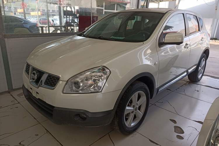 Used Nissan Qashqai 2015 2.0 XV Coolray CVT 2WD
