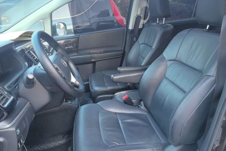 Used Honda Elysion 2016 2.4L Style Edition
