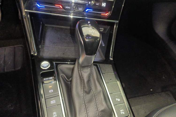 TDK.VehicleDetails.img