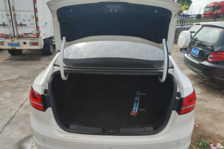 Used Ford Escort 2017 Happiness Edition 1.5L Automatic Fashion Version