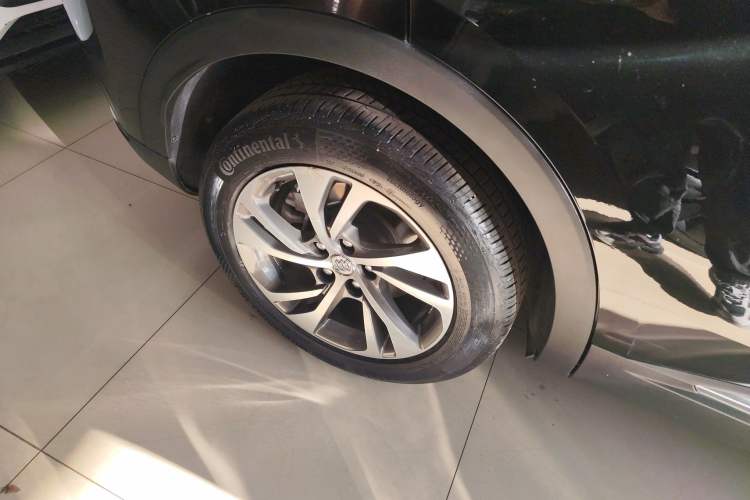 Used Buick Envision 2020 Encore S 652T Two-Wheel Drive Luxury Model
