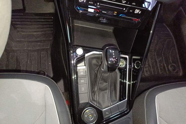 Used Volkswagen Tayron 2022 380TSI Four-Wheel Drive R-Line Connected Version
