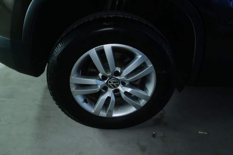 Used Volkswagen Tiguan L 2015 1.8TSI Automatic Two-Wheel Drive Trend Edition