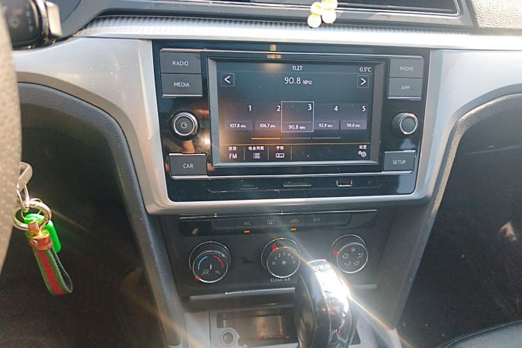 Used Volkswagen Lamando 2015 230TSI DSG Fashion Edition
