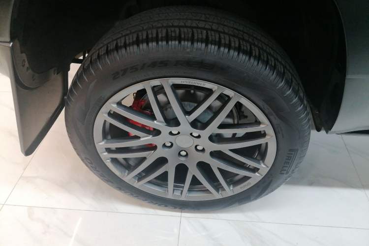 Used Land Rover Defender 2023 Facelift 90 3.0T P400 XS
