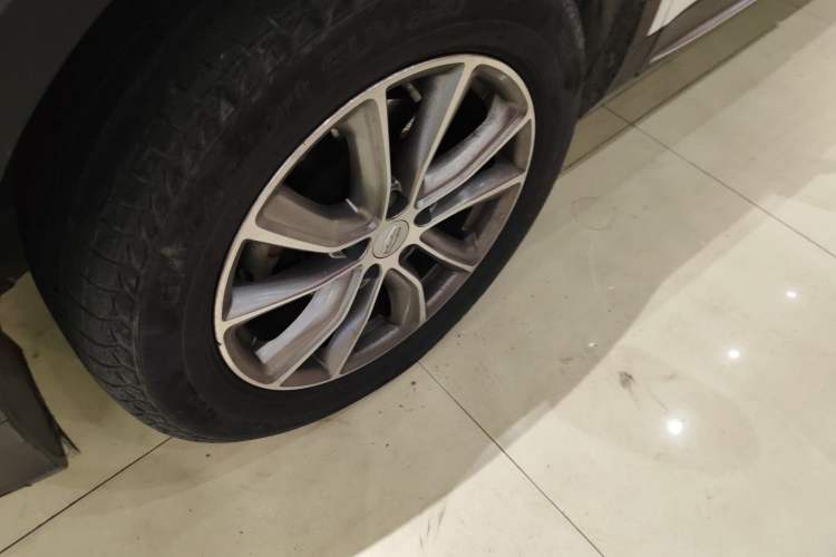 Used Geely Auto Emgrand X7 Sport 2018 1.8TD Automatic Two-Wheel Drive Zhiya Model