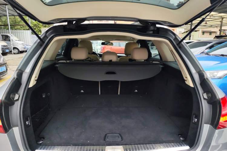 Used Mercedes-Benz C-Class 2015 C 200 station wagon