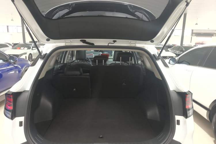 Used Kia Sportage (Chinese Domestic Model) 2023 2.0T Two-Wheel-Drive Prestige Edition