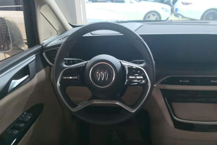 Used Buick GL8 New Energy 2025 Lushang First-Drive Edition 7-Seater
