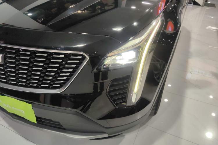 Used Cadillac XT4 2018 28T Two-Wheel Drive Leading Version
