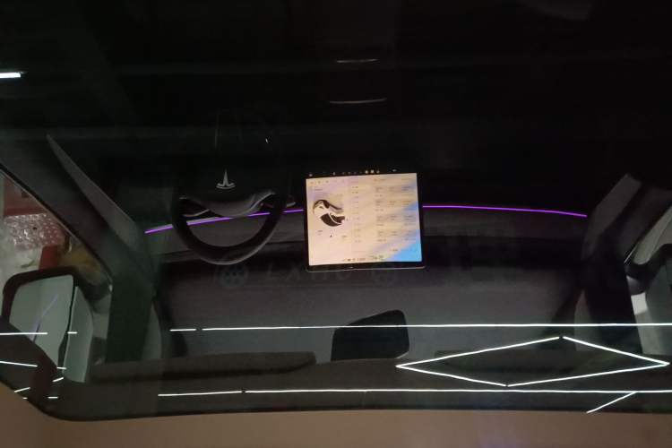 Used Tesla Model Y 2024 Long-Range All-Wheel-Drive Version
