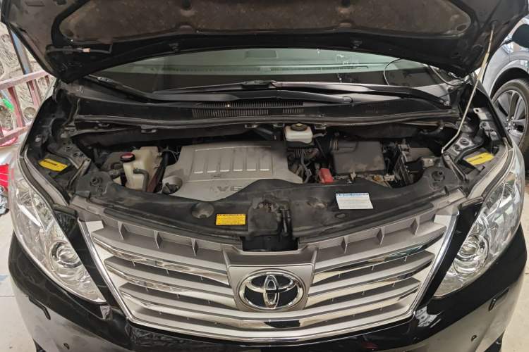 Used Toyota Alphard 2012 3.5L Luxury Edition
