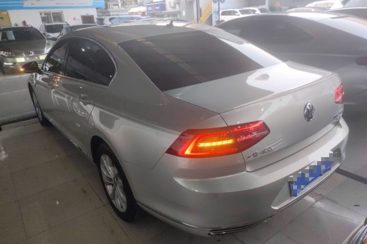 Used Volkswagen Magotan 2019 330TSI DSG Luxury Version China VI Standard
