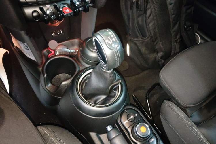 Used  MINI 2016 1.5T COOPER
