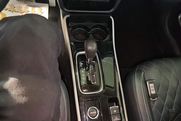 Used Mitsubishi Outlander 2020 2.4L 4x4 Zhi Xiang Edition 5 Seats