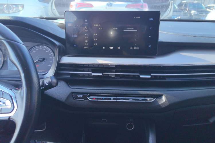 Used Geely Auto Vision X3 2021 PRO 1.5L CVT Deluxe Model
