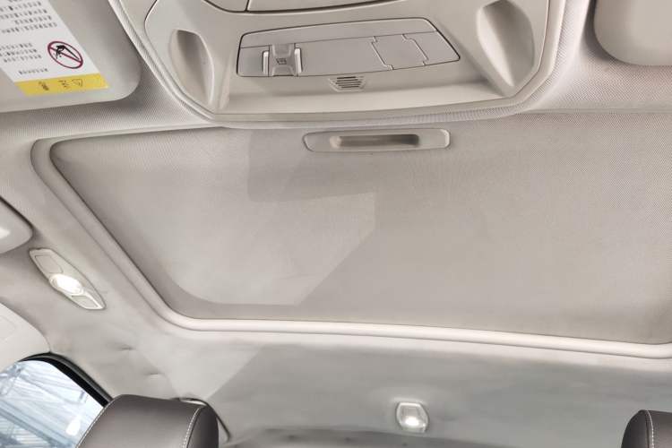 Used Ford Focus 2012 Sedan 1.6L Automatic Fashion Edition
