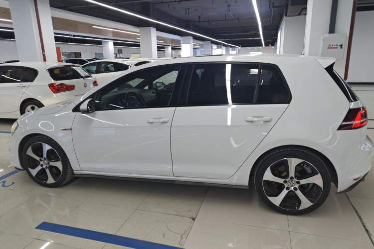 Used Volkswagen Golf GTI 2016 2.0 TSI GTI
