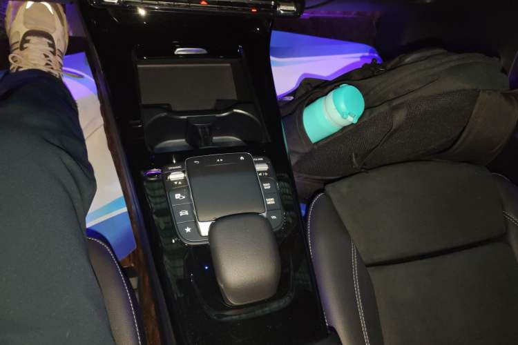 Used Mercedes-Benz A-Class 2022 Revised Version A 200 L Sport Sedan Fashionable Style
