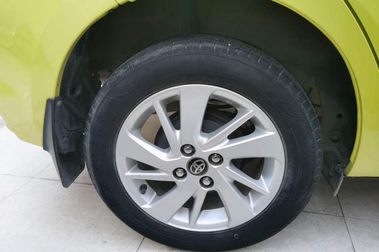 Used Toyota YARiS L 2016 Revised Version 1.5G CVT with Dynamic Sunroof
