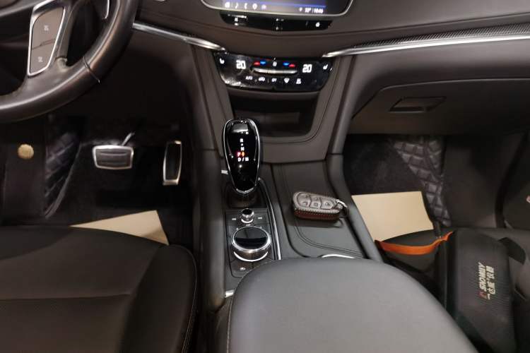 Used Cadillac XT5 2022 2.0T Four-Wheel Drive Luxury Version (Hummingbird Edition)
