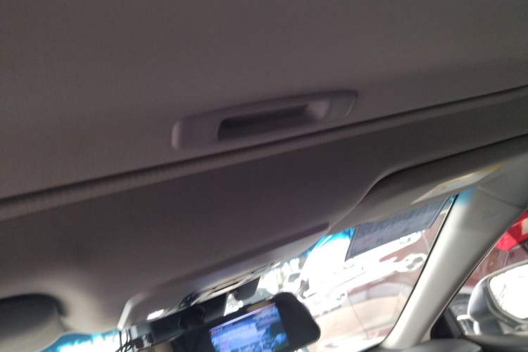 Used Toyota Camry 2021 2.0G Luxury Edition
