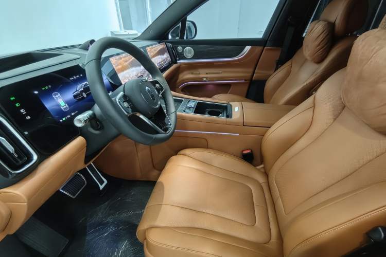 Used Hima AITO M9 2025 All-Electric Ultra Version 100 kWh 5-Seater Model
