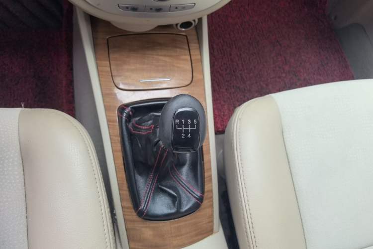 Used Buick Excelle 2015 1.5L Manual Classic Trim