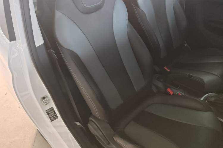 Used Roewe Clever 2022 311km QiQi BoBo Edition
