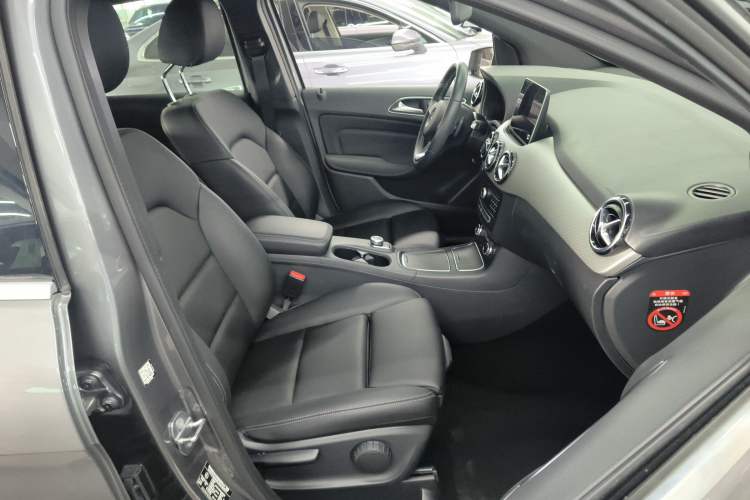 Used Mercedes-Benz B-Class 2018 B 200 Sport Edition