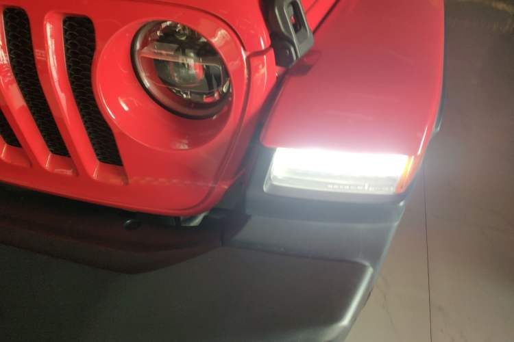 Used  Wrangler 2019 2.0T Sahara Four-Door Version China VI Emission Standard