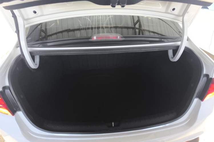 Used Kia K2 2017 Sedan 1.4L Automatic Transmission 15th Anniversary Special Edition GLS
