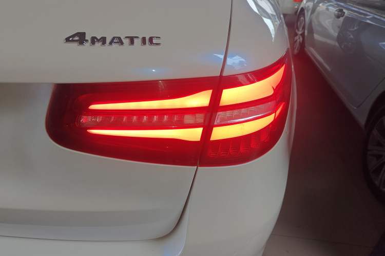 Used Mercedes-Benz GLC 2017 GLC 260 4MATIC Dynamic Edition