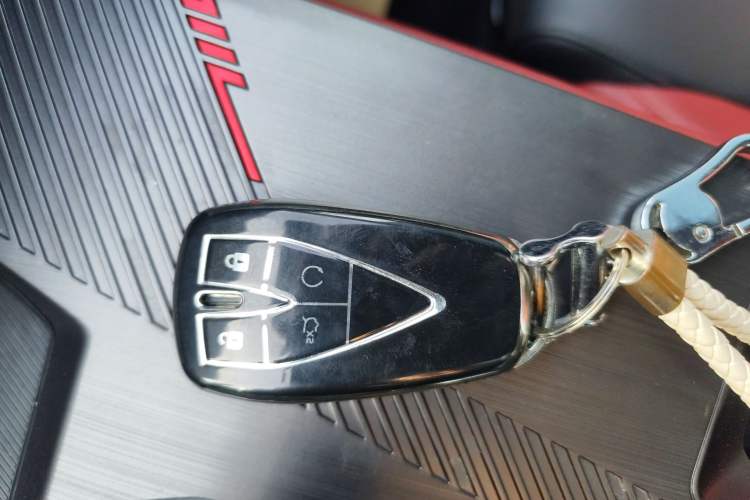 Used Oshan Z6 2023 Blue Whale 1.5T DCT Smart Luxury Model