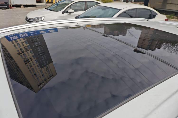 Used Suzuki S-Cross 2015 1.6L CVT Two-Wheel Drive Elite Version
