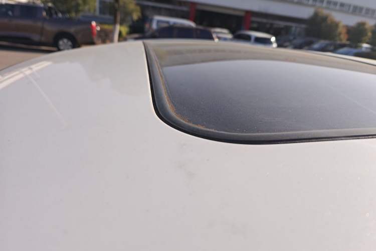 Used Kia K2 2015 Hatchback 1.4L AT GLS Cool Edition
