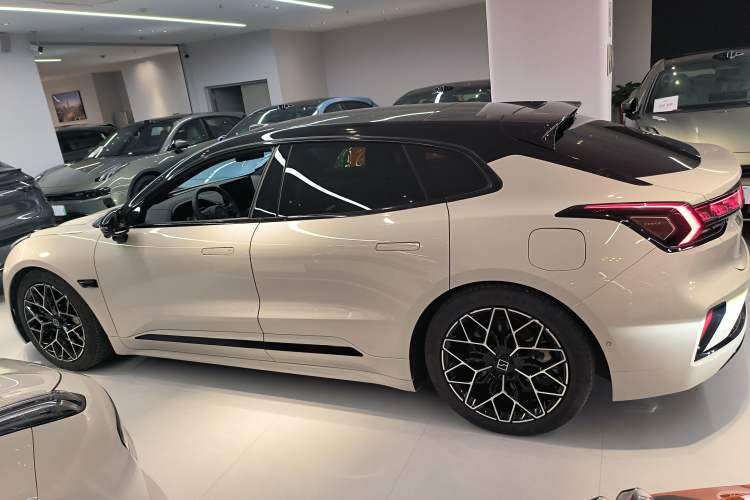 Used Zeekr 001 2025 YOU Edition 100 kWh All-Wheel Drive
