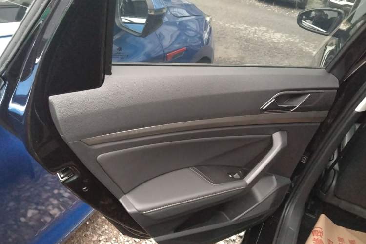 Used Volkswagen Lavida 2021 1.5L Automatic Comfort Edition
