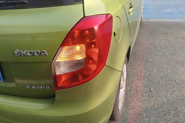 Used Skoda Fabia 2014 1.4L Automatic Crystal Edition
