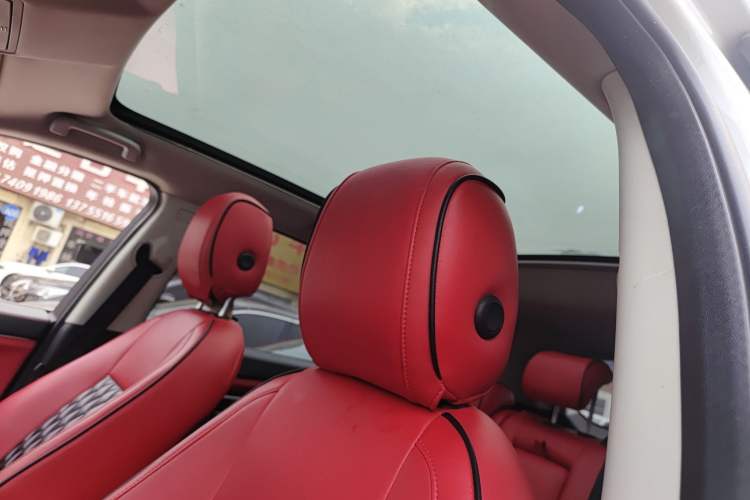 Used Land Rover Discovery Sport 2019 240 PS PURE Edition China VI Standard