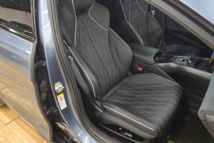 Used BYD Seal 2022 550 km Standard Range Rear-Wheel Drive Prestige Version
