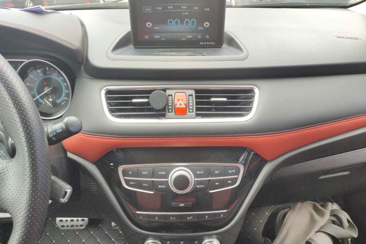 Used Haval H1 2016 Revised Version Blue Badge 1.5L AMT Comfort Edition
