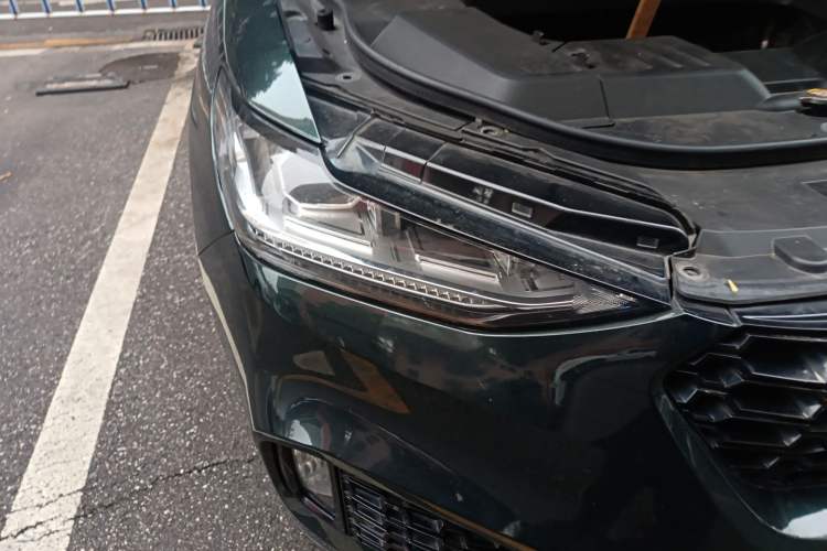 Used Wey VV6 2018 2.0T Two-Wheel-Drive Ultra-Luxury Version China V Standard