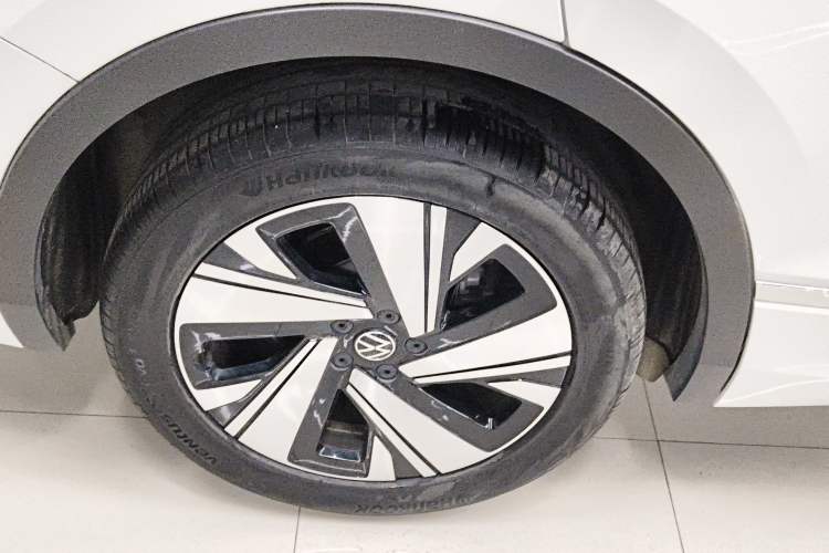 Used Volkswagen Tiguan L 2023 Restyled 330TSI Automatic Two-Wheel Drive R-Line Flagship Edition
