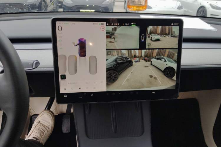 Used Tesla Model Y 2024 Long-Range All-Wheel-Drive Version