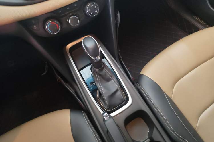 Used Chevrolet Monza 2022 320 Automatic Enjoyment Sunroof Version
